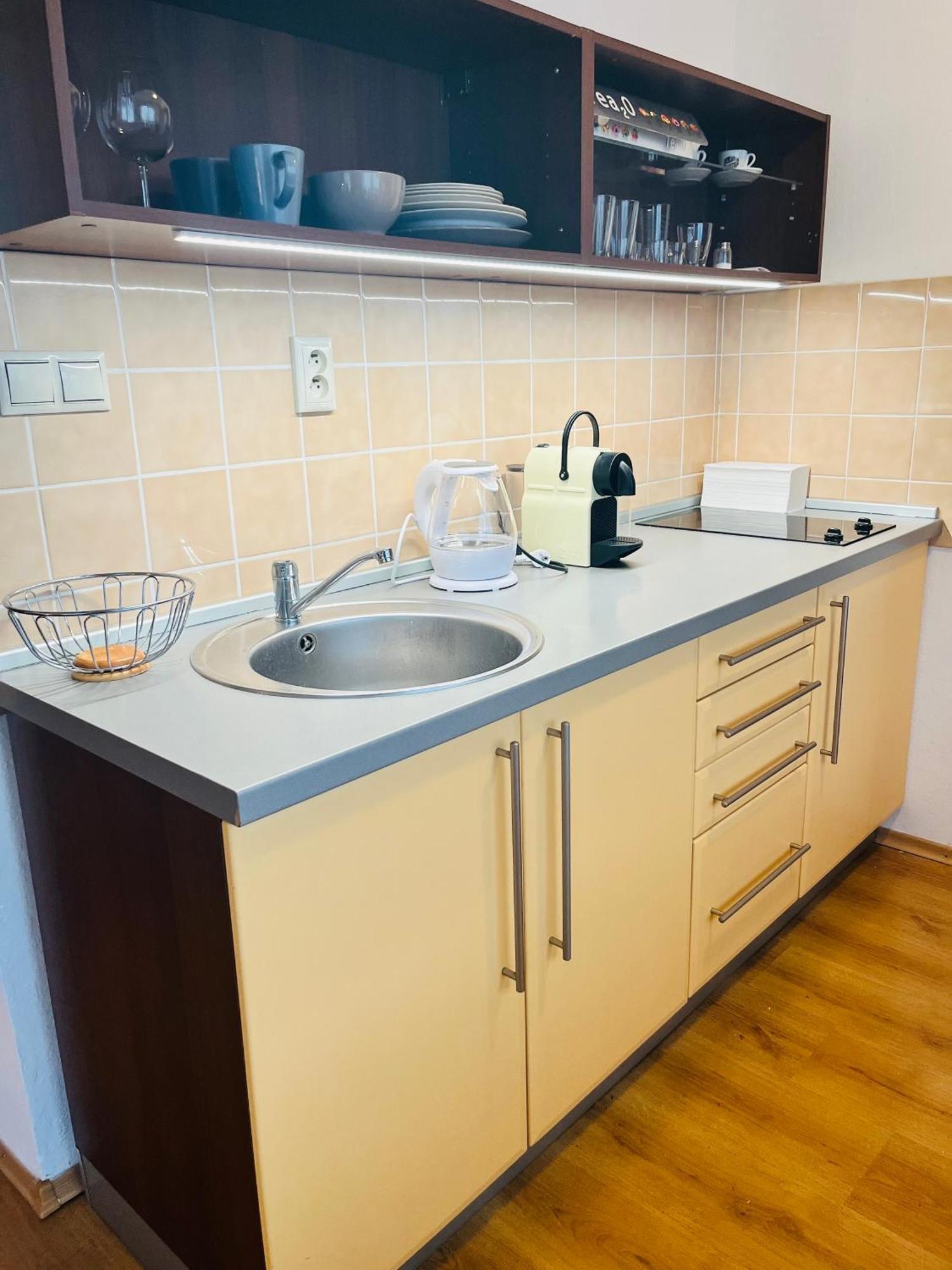 Charming Studio In The Old Town Apartment Братислава Екстериор снимка
