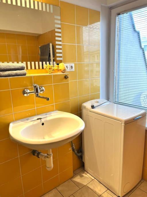 Charming Studio In The Old Town Apartment Братислава Екстериор снимка